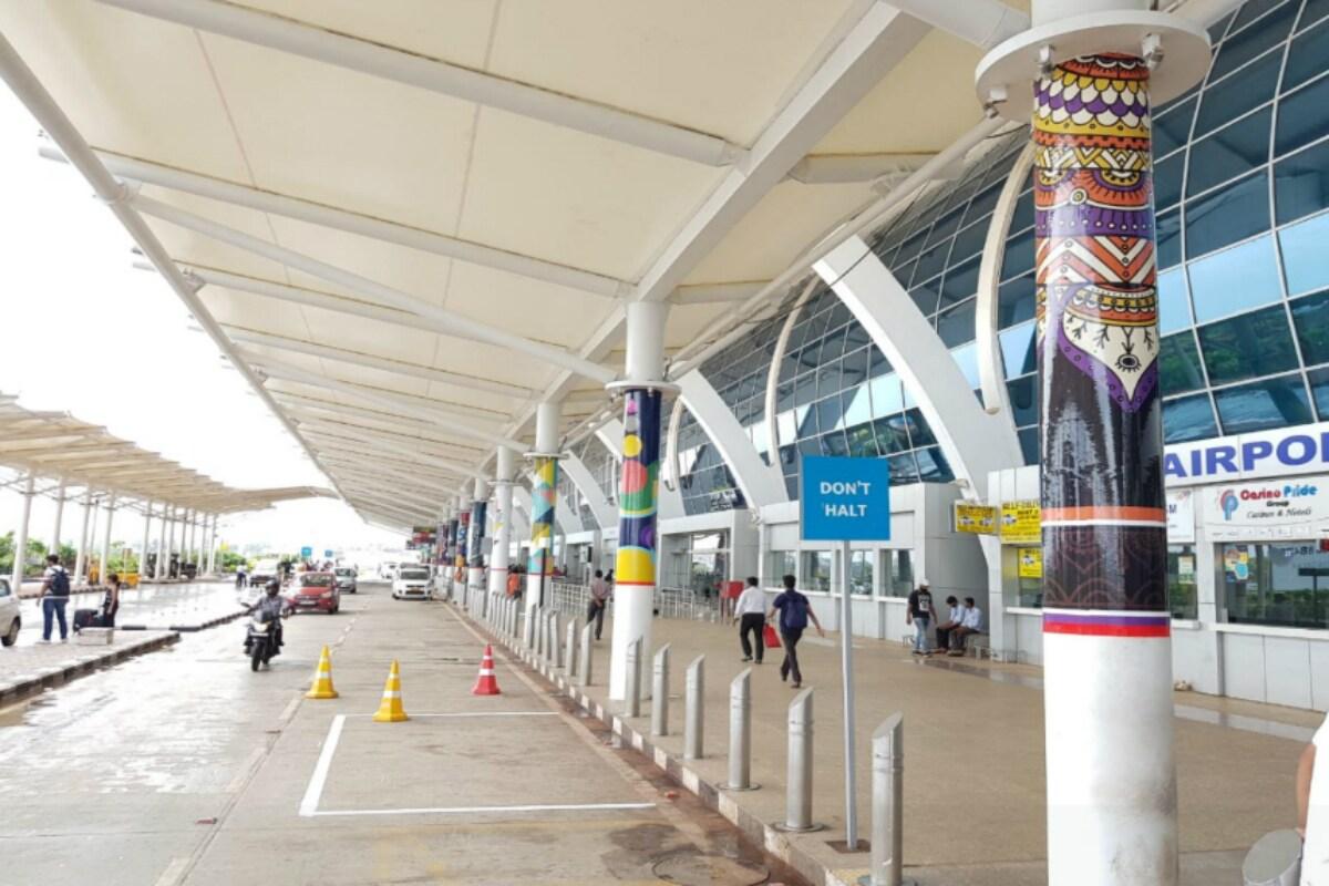 Dabolim Airport - Cab Goa pickup location sightseeing spot. Showing real photo from Dabolim Airport. Image 8 of 9.