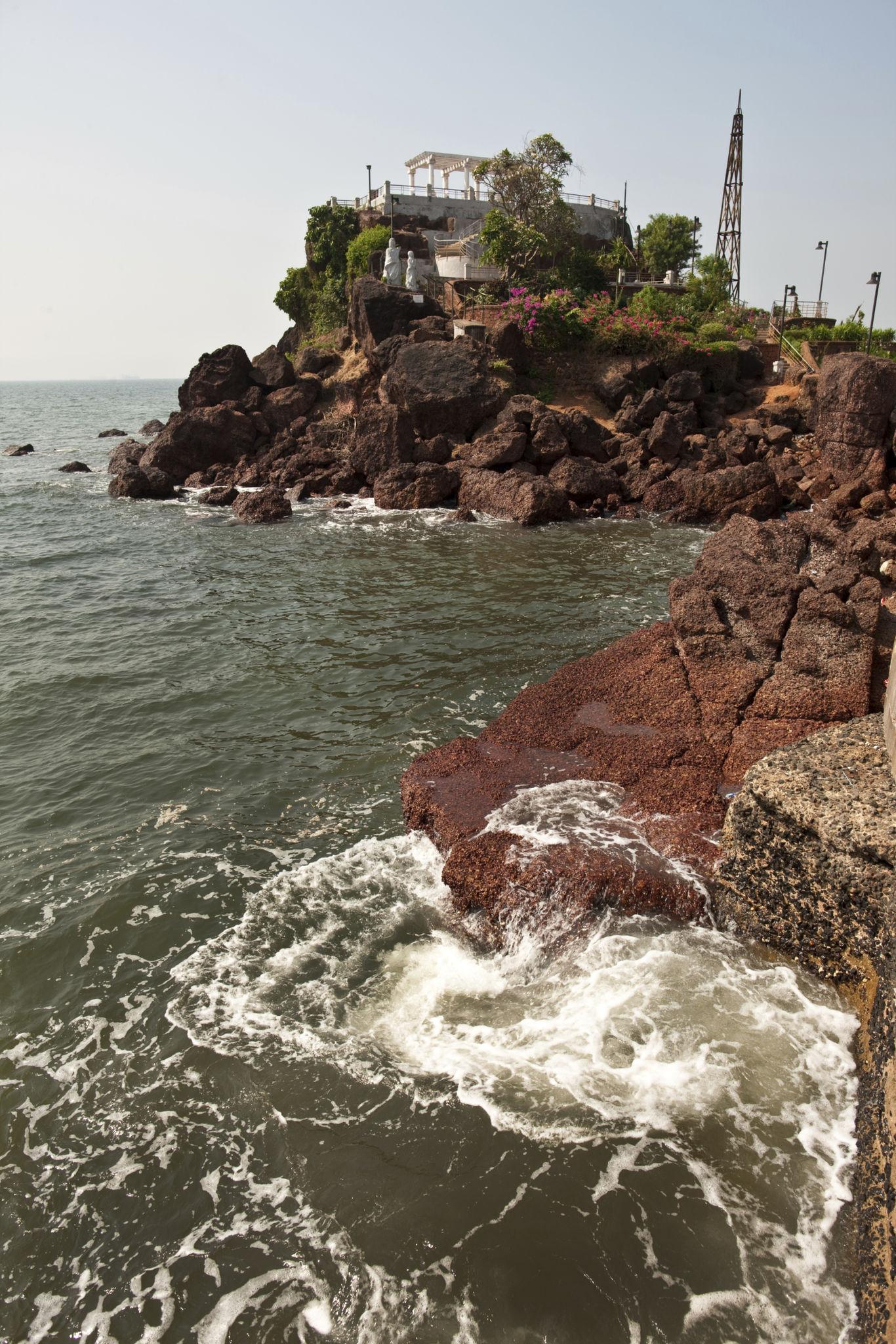 Miramar - Cab Goa pickup location sightseeing spot. Showing real photo from Miramar. Image 6 of 6.
