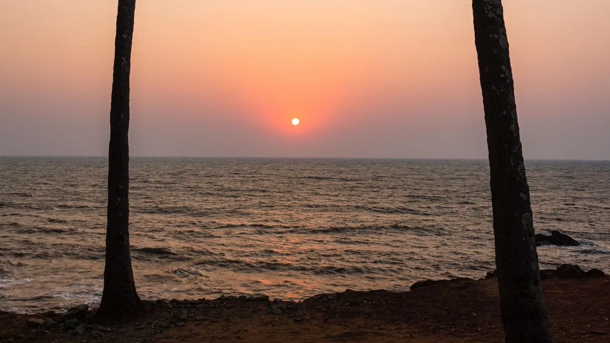 Anjuna Beach tourist activities