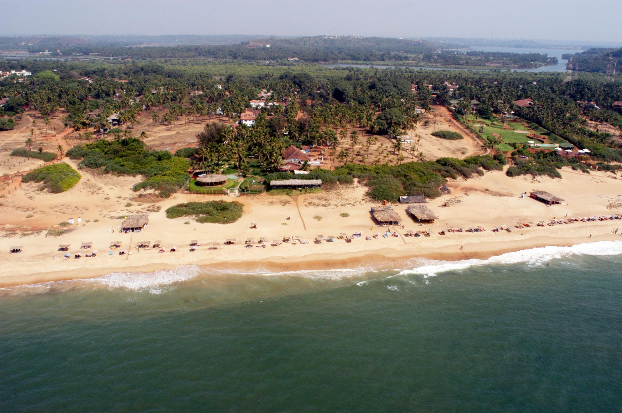 Sinquerim - Cab Goa pickup location sightseeing spot. Showing real photo from Sinquerim. Image 6 of 6.